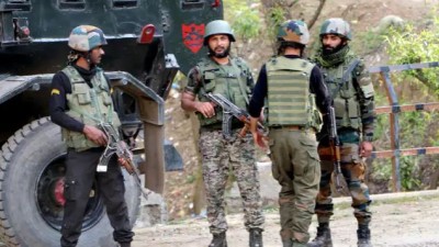 कश्मीर में ऑपरेशन 'ऑल आउट' जारी, रात भर चले एनकाउंटर में एक आतंकी ढेर