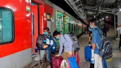 Fear of corona, 50 to 75 percent seats of Jan Shatabdi and Bhopal express not being booked