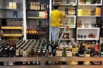 मध्य प्रदेश में 22 जिलों के शराब ठेकेदारों ने दुकानें की सरेंडर