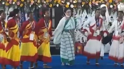 Mamta Banerjee was seen dancing with the tribals..., the video went viral