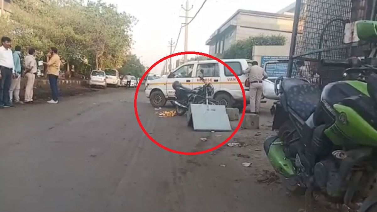 दिल्ली: एक बक्से में मिली महिला की सर कटी अर्धनग्न लाश, इलाके में फैली सनसनी