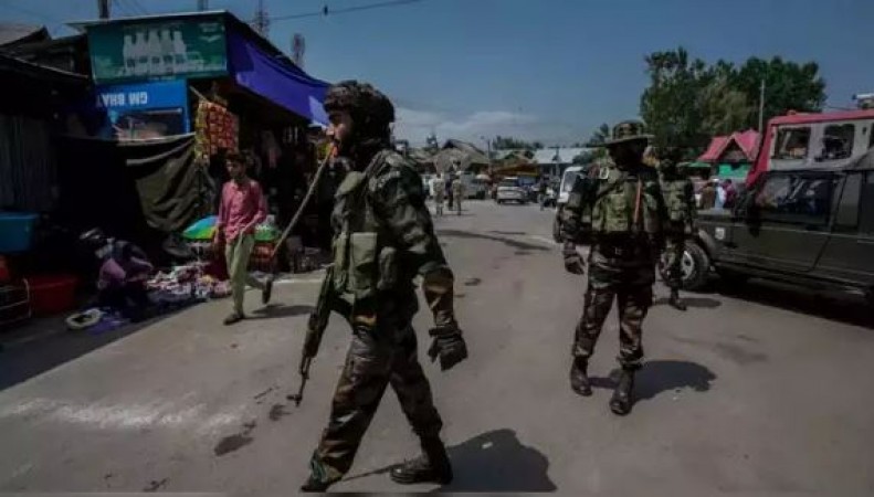 Curfew imposed in this city of Jammu and Kashmir, internet service also closed