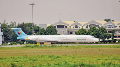 Bangladeshi plane parked in Raipur for 7 years, parking charges reached 2.5 crore