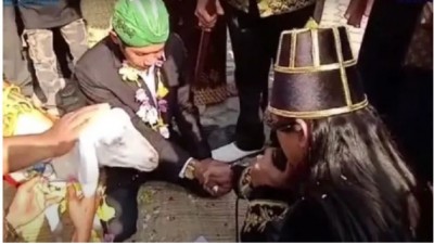 44-year-old Saiful Arif married a goat, also gave dowry.., Video Viral