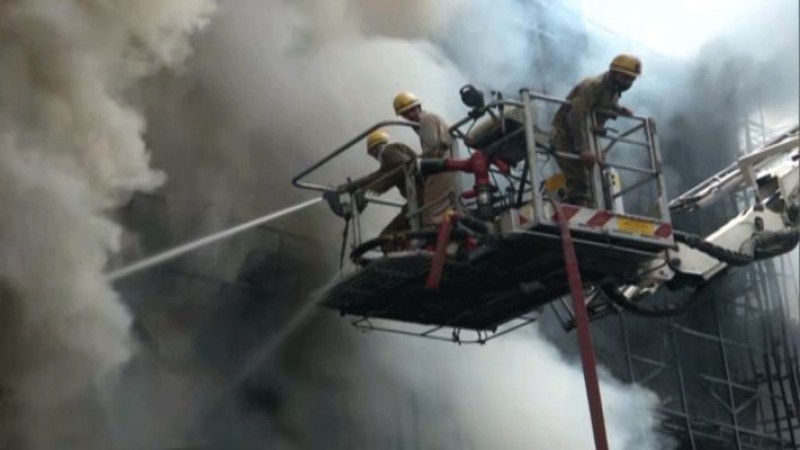 Fire break out in Delhi's Lajpat Nagar Market, 15 fire dept vehicles reached the spot