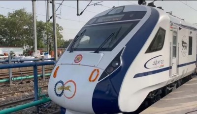 पटना से रांची के लिए पहली बार रवाना हुई वंदे भारत ट्रेन