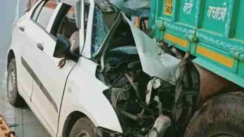 Tragic accident: 3 people killed on the spot when a car rammed into a truck parked on Yamuna Expressway