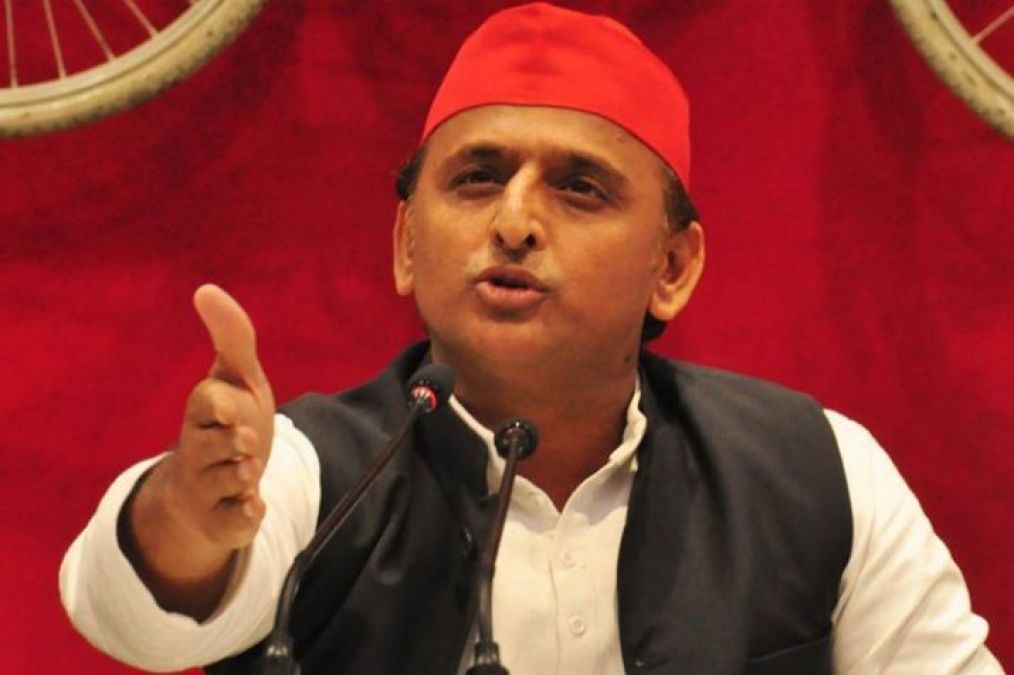 Akhilesh expresses deep concern over the law and order of the State