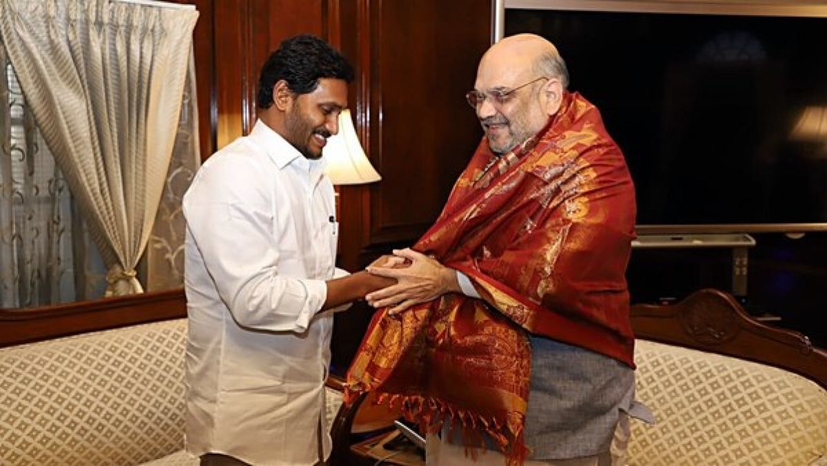 Andhra CM Jaganmohan Reddy meets Home Minister Amit Shah, discusses a number of issues
