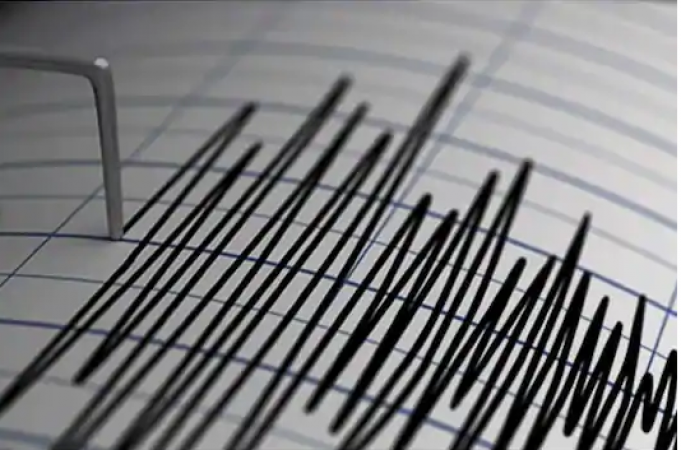 24 घंटे में तीसरी बार हिली गुजरात की धरती, लगातार भूकंप के झटकों से लोगों में दहशत
