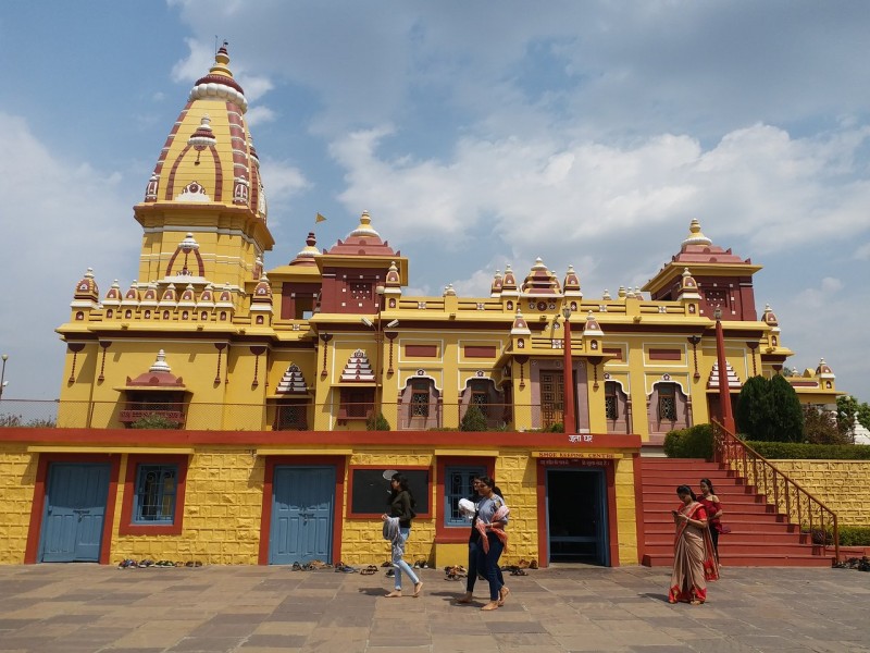 80 दिनों बाद भोपाल में खुले मंदिरों के पट, सीएम शिवराज ने किए करुणाधाम के दर्शन