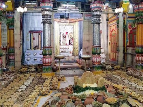 Time of Dwarkadhish Temple in Mathura changed
