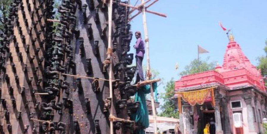 शक्तिपीठ हरसिद्धि मंदिर की दीपमालिकाओं का संधारण शुरु, राजस्थान में होगा दीपको का निर्माण