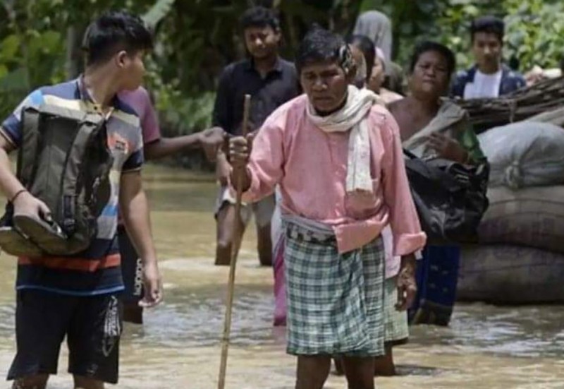 असम में बाढ़ ने मचाई तबाही, 6 जिलों के 29 हजार लोग बुरी तरह प्रभावित, Video