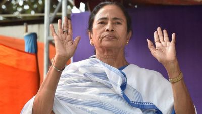 Mamata Banerjee now bowed to the doctors, will meet in front of the camera