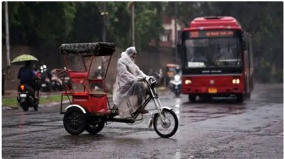 दिल्ली-NCR में तेज बारिश से सुहाना हुआ मौसम, अगले 3-4 दिनों तक बरसेंगे मेघ