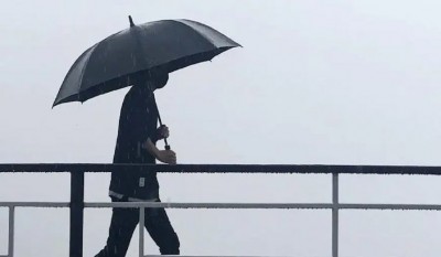 Heavy rain expected in UP, dark clouds engulf... alert issued in 18 districts
