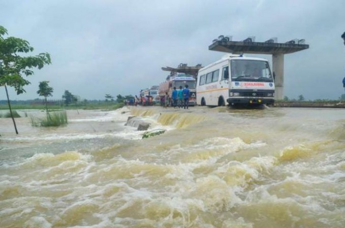 Flood threat hovers over north Bihar, water level of several rivers rises