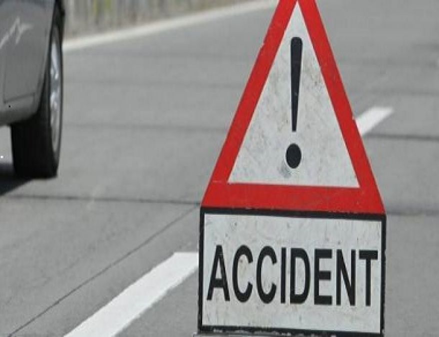 In a late night, JCB and car collision in Khurai five members of the same family killed