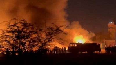 Noida Metro Office Fire: Massive fire broke out, 6 fire tenders on the spot