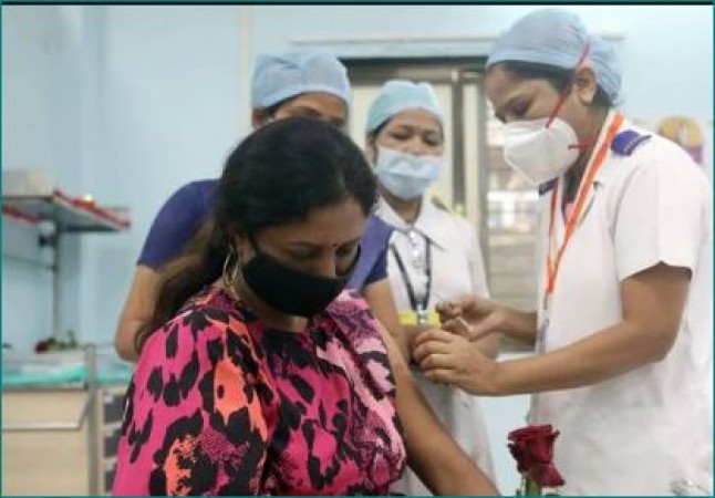 महाराष्ट्र में आज से 30 से 44 साल की उम्र के लोगों के लिए शुरू हुआ वैक्सीनेशन