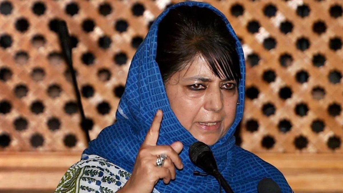 Mehbooba Mufti meets Governor Satyapal Malik to discuss state situation