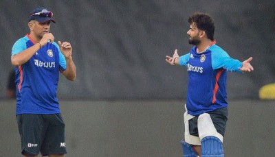'कुछ भी हो जाए, लेकिन टीम इंडिया से बाहर नहीं होंगे पंत...', जानिए किसने किया ये ऐलान ?