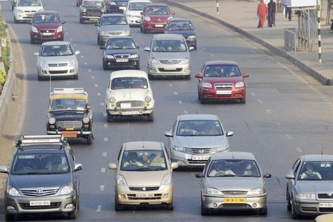 गाड़ी चलाने वालों के लिए आई बड़ी खबर, नहीं किया इस नियम का पालन तो देना पड़ेगा 5000 रुपये