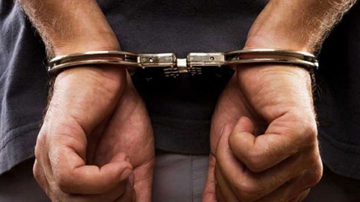 Three arrested for cheating for sake of Bike and taxi rented services