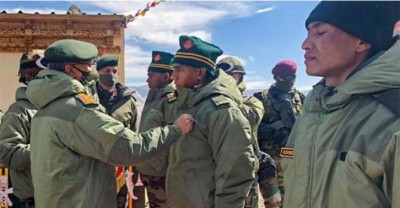 Army chief returns to Delhi after Ladakh's visit