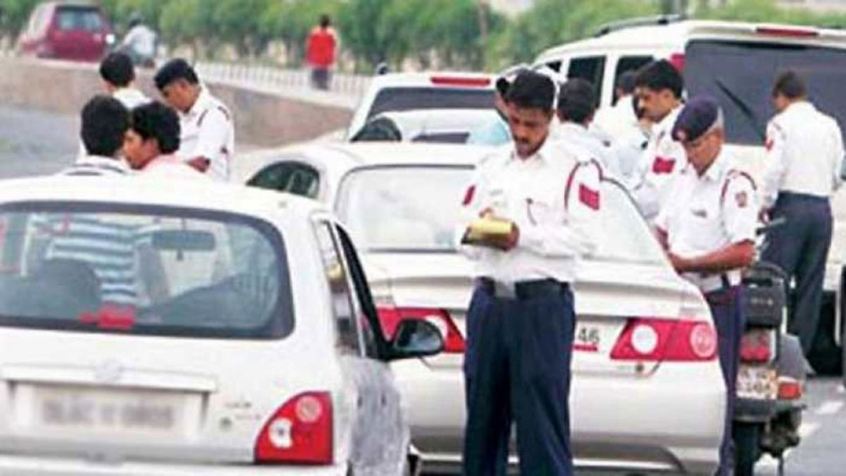 यातायात नियमों का पालन करने वालों को सम्मानित करेगी हैदराबाद पुलिस, देगी प्रमाण पत्र