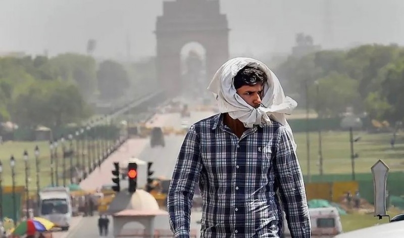 There is no respite from the heat in Delhi even today, Know weather in your state