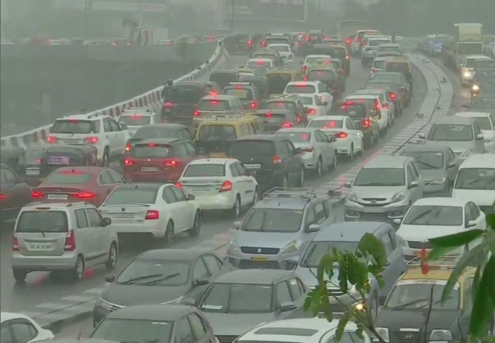 VIDEO: heavy rain in Mumbai speed, traffic jams and waterlogging