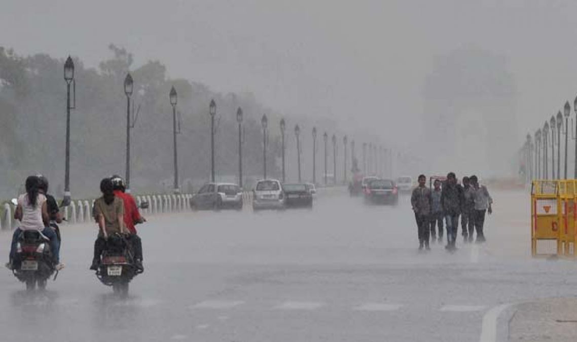 met department predicts heavy rain in New Delhi