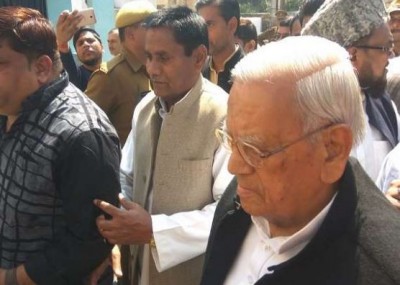 सीतापुर जेल में आजम खां से मिलने पहुंचा एक और दिग्गज नेता