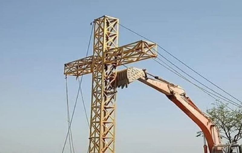 Huge cross erected at Hindu shrine in Guntur, BJP accuses YSR government