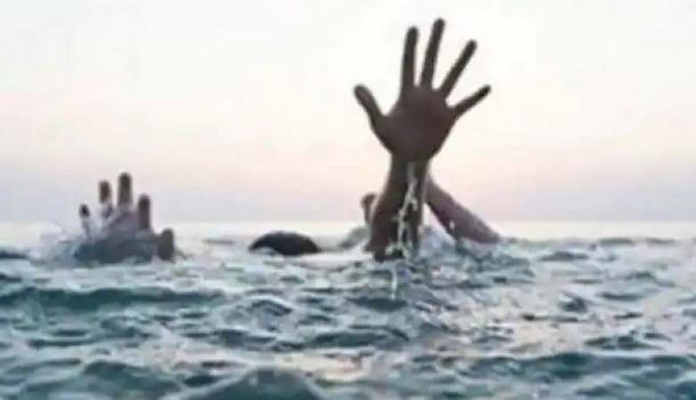 यूपी: सरयू नदी पार करते वक्त 3 लड़कियां समेत 4 डूबे, एक की मौत