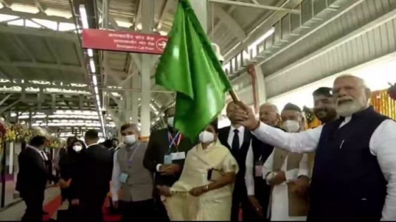 PM Modi inaugurated Pune Metro Rail Project