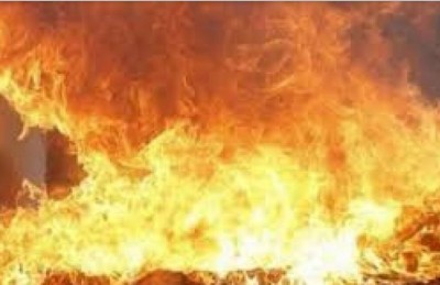रामपुर डिस्टलरी के वेयरहाउस में बड़ा धमाका, भड़की भीषण आग, 6 लोग झुलसे