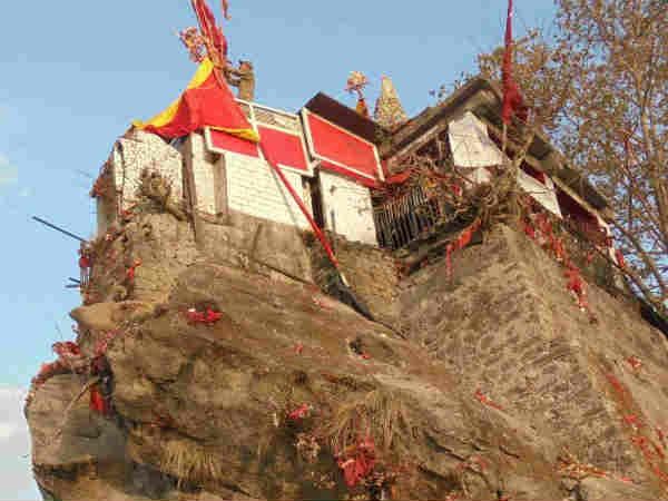 कोरोना से फैली दहशत, मदिरों में भी जारी हुआ अलर्ट