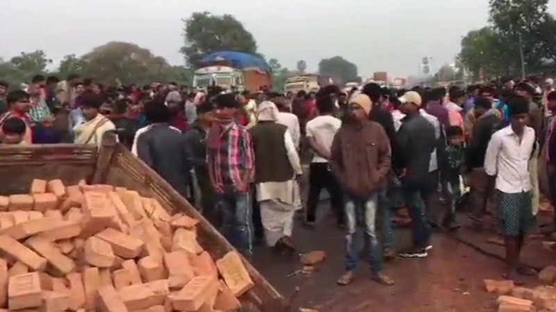 बिहार में दर्दनाक सड़क हादसा, स्कॉर्पियो और ट्रैक्टर की भिड़ंत में 11 लोगों की मौत