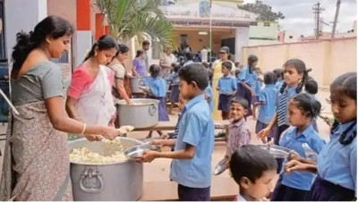 Where did the mid-day meal money given by the Centre go? Jharkhand government stuck