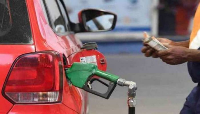 आज आपके शहर में कितने रुपए लीटर मिल रहा पेट्रोल, जानिए लेटेस्ट रेट ?