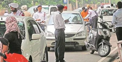If these vehicles are not given the way to go ahead, then challan of 10 thousand will be deducted