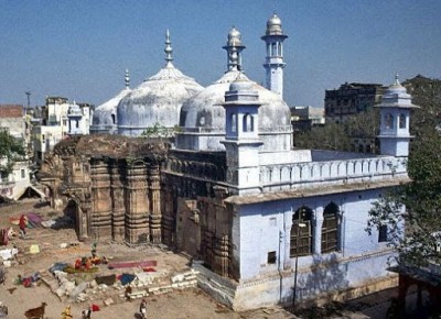 अयोध्या के बाद अब वाराणसी मंदिर को लेकर उलझा पेंच, ज्ञानवापी मस्जिद से जुड़ा है मामला