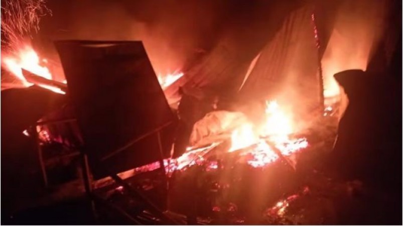 Himachal Pradesh: Massive fire breaks out at camping site store