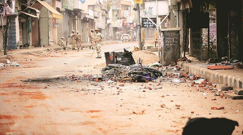 दिल्ली हिंसा पर पुलिस की बड़ी कार्रवाई, PFI के चेयरमैन और सचिव गिरफ्तार