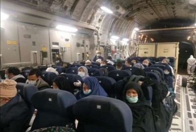 Corona: Air India aircraft reached Mumbai with Indians stranded in Iran