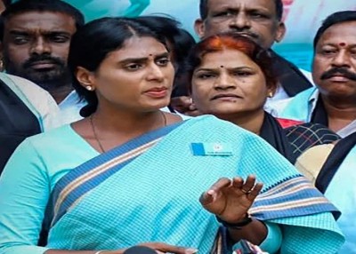 हिरासत में ली गई वाईएस शर्मिला, तेलंगाना सरकार के खिलाफ कर रहीं थी प्रदर्शन
