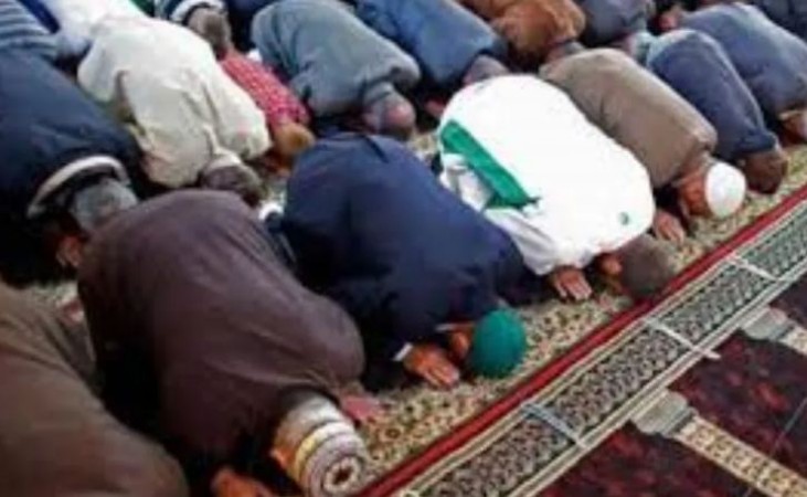 'जुमा, होली और शब-ए-बारात एक ही दिन..', इस्लामिक सेंटर ने मुस्लिमों के लिए जारी की एडवाइजरी
